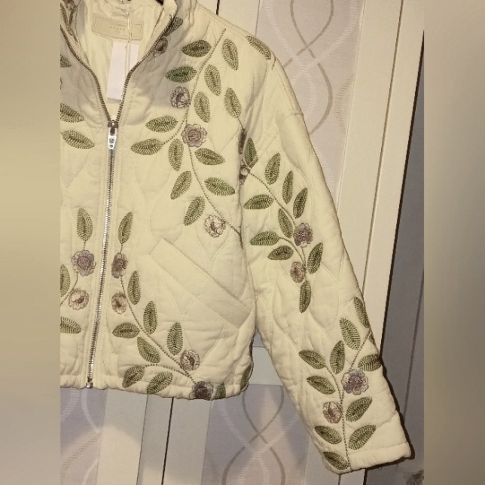 BlankNYC Floral Embroidered Quilted Jacket Full Zip - Picture 7 of 16